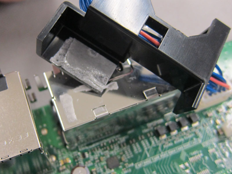 Illustration for article titled The New Xbox 360 Torn Apart